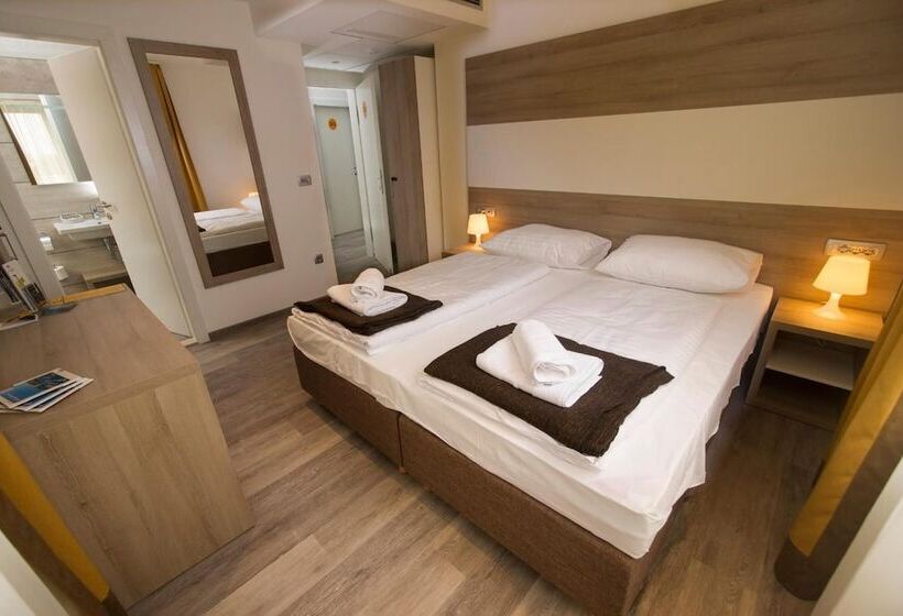 اتاق استاندارد, Hostel Sol