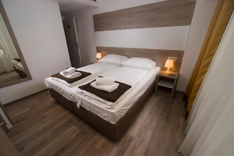 اتاق استاندارد, Hostel Sol