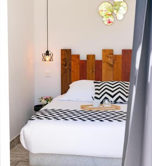 Номер Basic, Hôtel Les Volets Rouges  Cassis