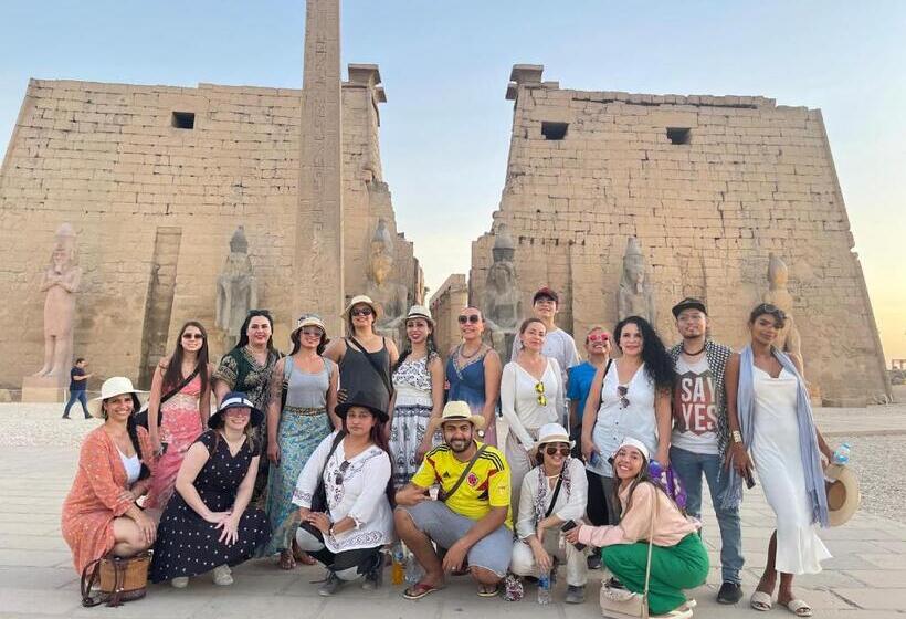 اتاق استاندارد با سرویس بهداشتی مشترک, Meramees