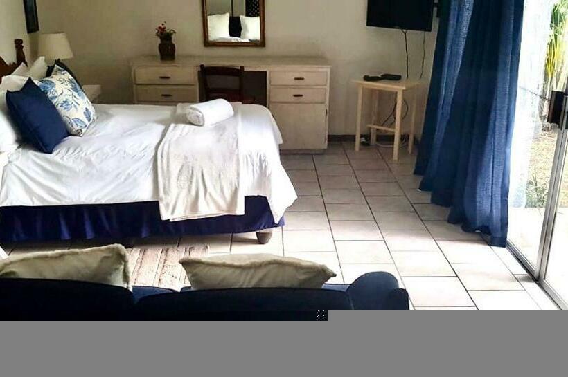 חדר דלוקס, The Guest House Pongola