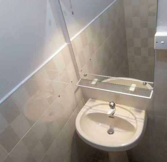 이코노미 룸, Nethusaliguesthouse
