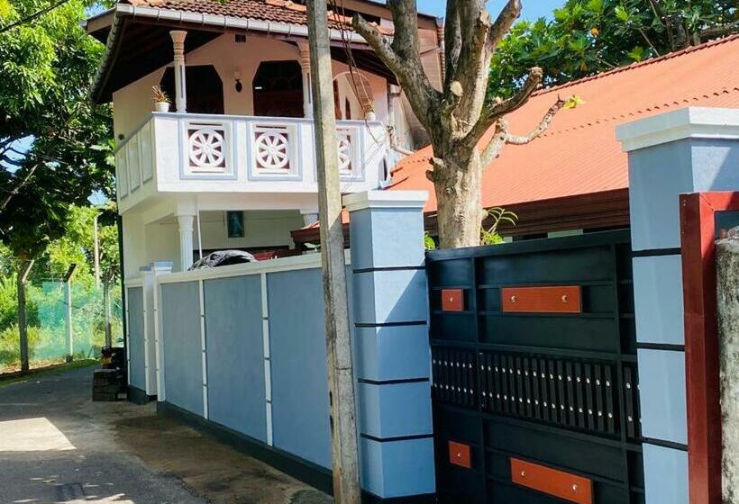 Apartamento 1 Dormitório com Sacada, Antonio Transit Katunayake