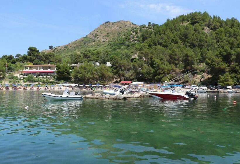 디럭스 스튜디오, Costa Del Sol
