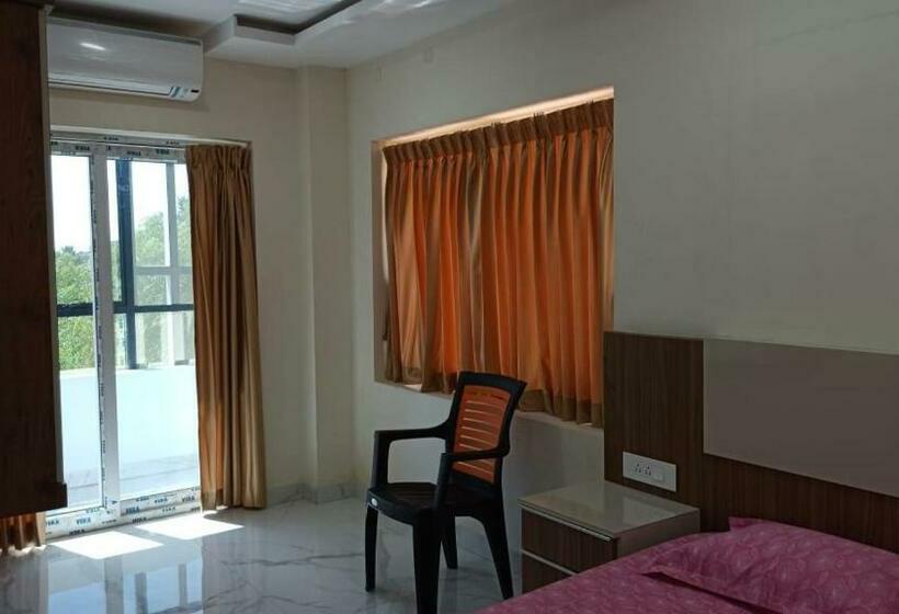 Номер Стандарт с Балконом, Spn Shubam Rooms