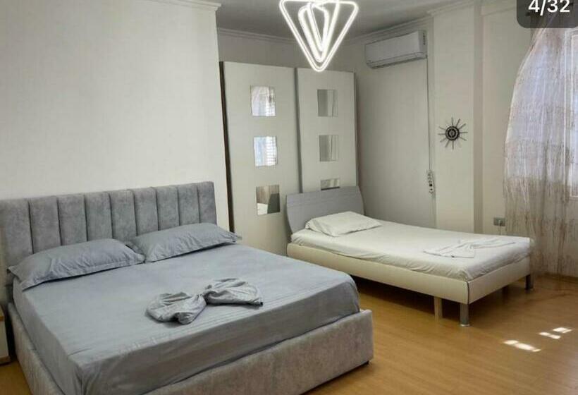 豪华三人间, Albjona Guesthouse