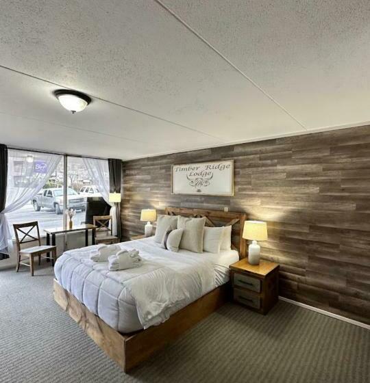 سوئیت با تخت بزرگ, Timber Ridge Lodge Gatlinburg