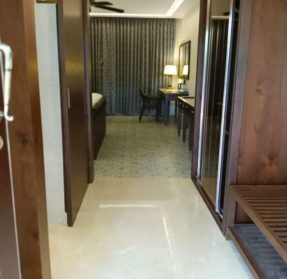 豪华海景房带阳台, Uva Sands Beach Resort