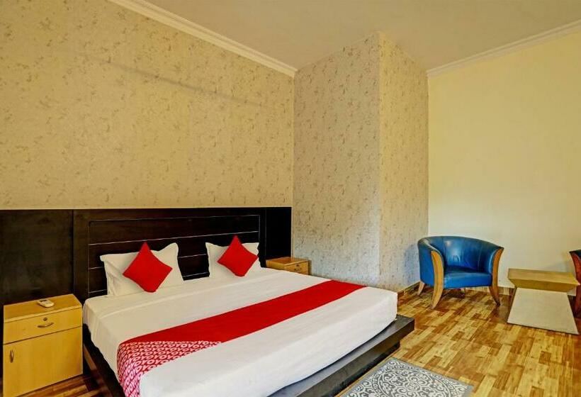 Трехместный Номер Классика, Oyo Flagship Hotel Jagdambey Residency