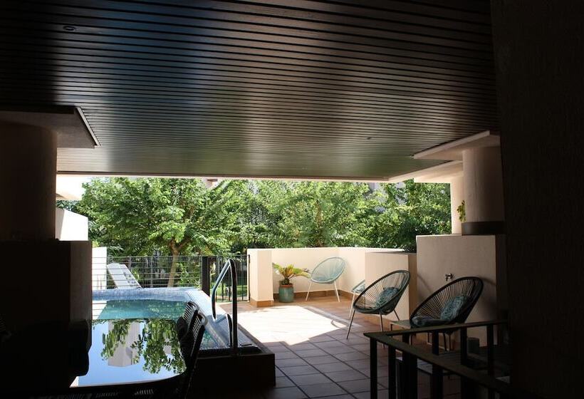 Апартаменты 2 Спальни с Бассейном, Bahía Boutique Apartments