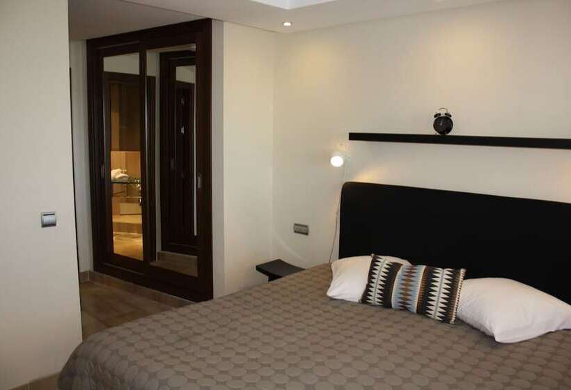 Апартаменты 2 Спальни с Бассейном, Bahía Boutique Apartments