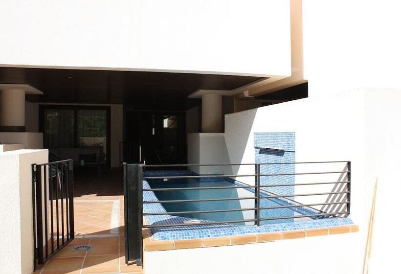 Апартаменты 2 Спальни с Бассейном, Bahía Boutique Apartments