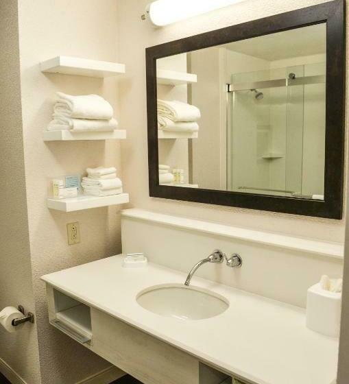 스탠다드 스튜디오 킹침대, Hampton Inn & Suites Richmond  Downtown