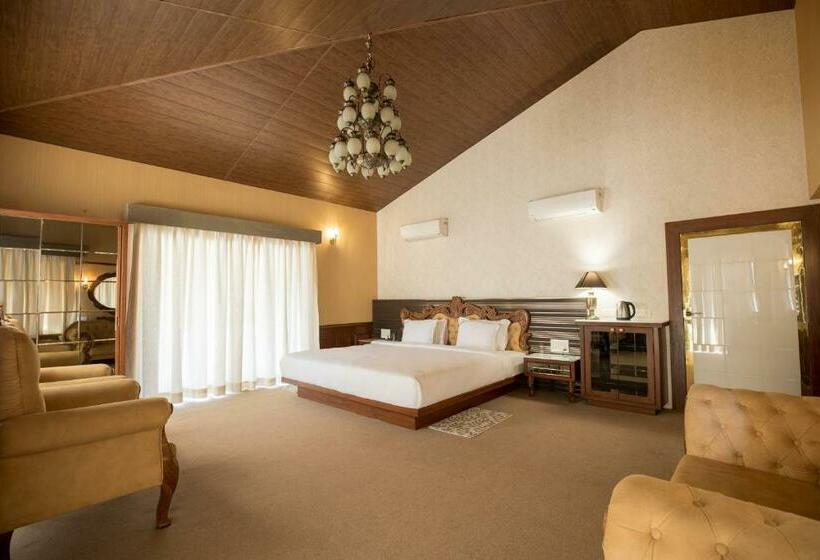 Королевский Люкс, Urmilaa Green County Resort 35 Km From Kolhapur