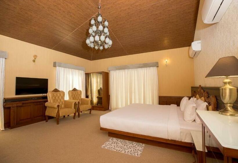 Королевский Люкс, Urmilaa Green County Resort 35 Km From Kolhapur