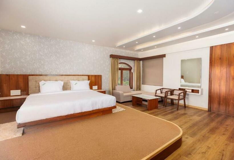 Люкс Премиум, Urmilaa Green County Resort 35 Km From Kolhapur