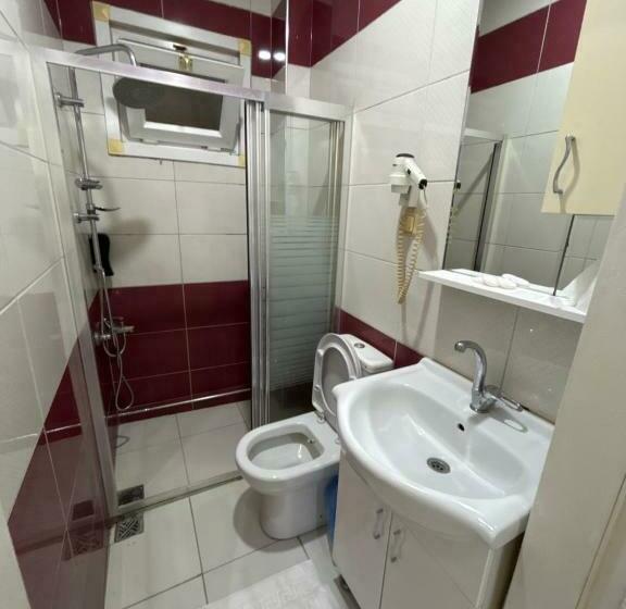 اتاق استاندارد یک نفره, Naval Hotel Yalova