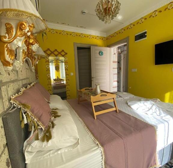 Quarto Estandar, Lamur