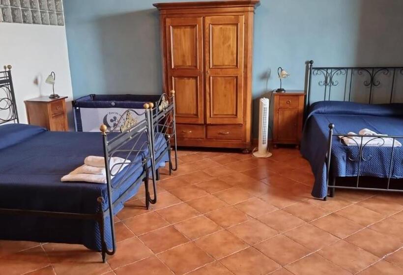 Четырехместный Номер Стандарт, Relais Castello Vassallo