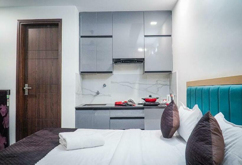 标准间带阳台, The Leaf Studio Medanta
