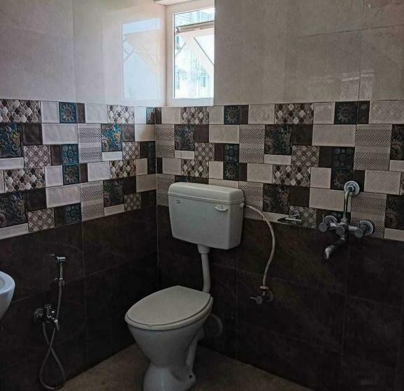 Трехместный Номер Классика, Oyo Home Road House
