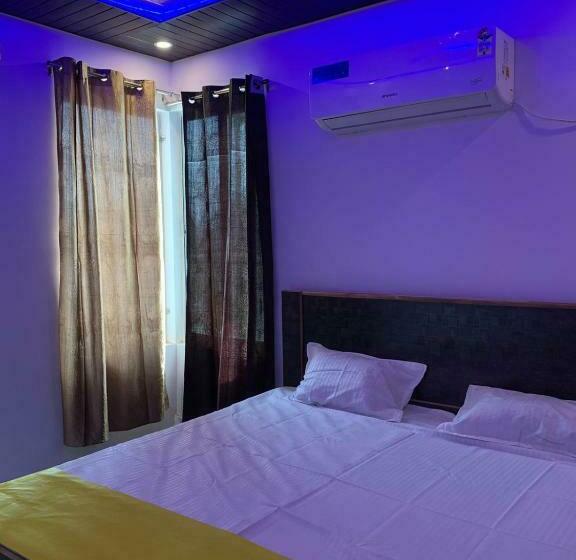 Номер Deluxe с Балконом, Privyrooms