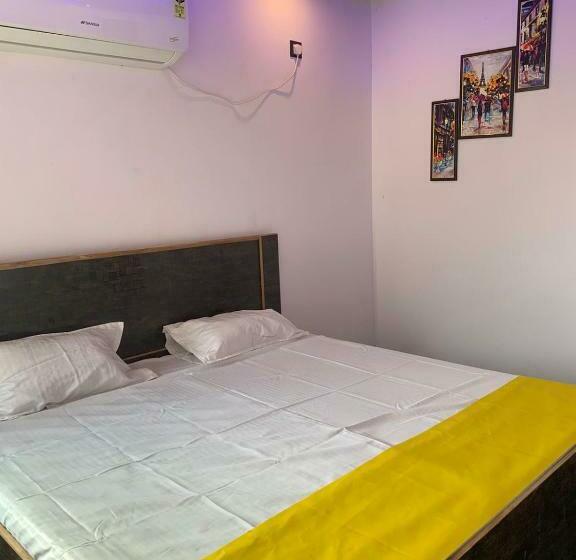 Номер Deluxe с Балконом, Privyrooms