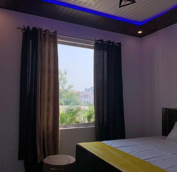 Номер Deluxe с Балконом, Privyrooms