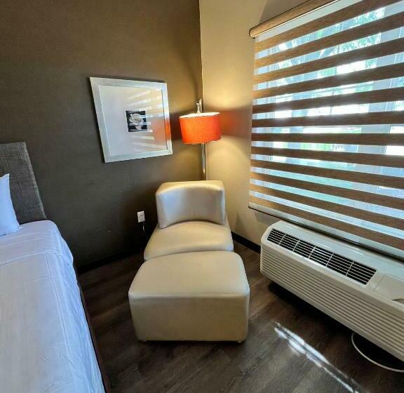 Люкс, Grandstay Hotel & Suites