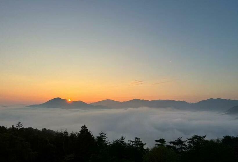 استودیوی استاندارد, Starry Sky And Sea Of Clouds Hotel Terrace Resort   Vacation Stay 51669v