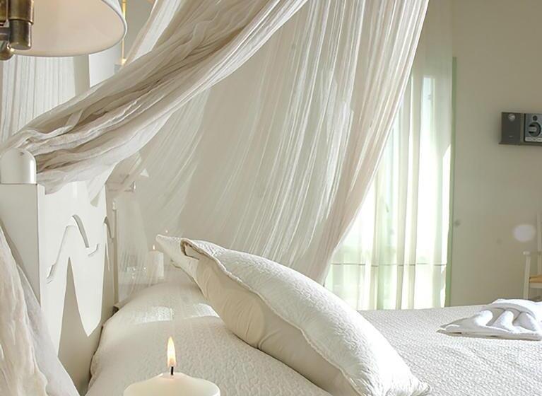 Standard Connecting Room, Anthea