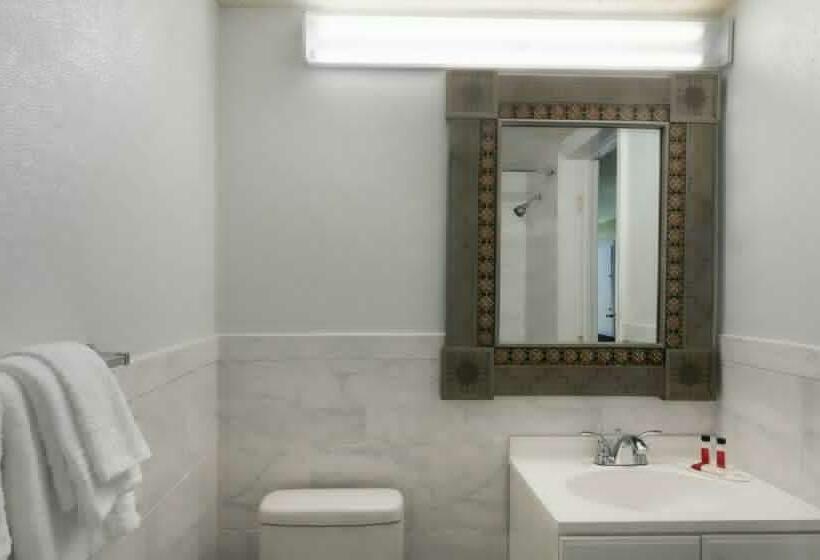Студия Стандарт, Stayable Kissimmee East