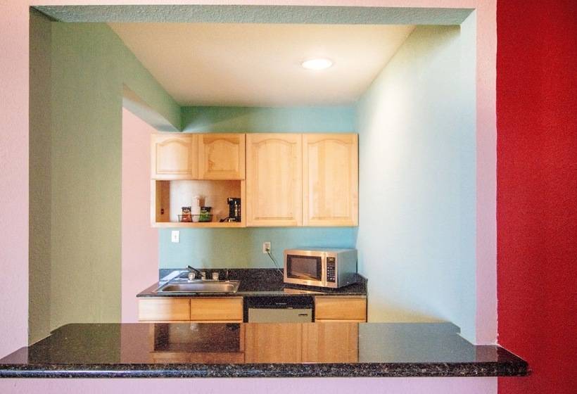 Люкс, Stayable Kissimmee East