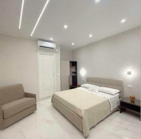 Quarto Triplo Estandar, Meligrana Central Rooms