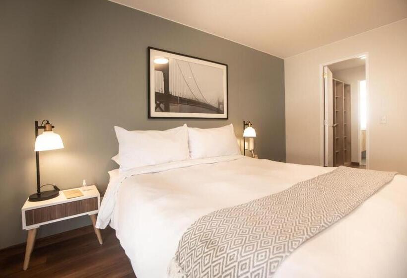 Apartamento 1 Dormitório com Sacada, Alcanfores 1262 By Wynwood House