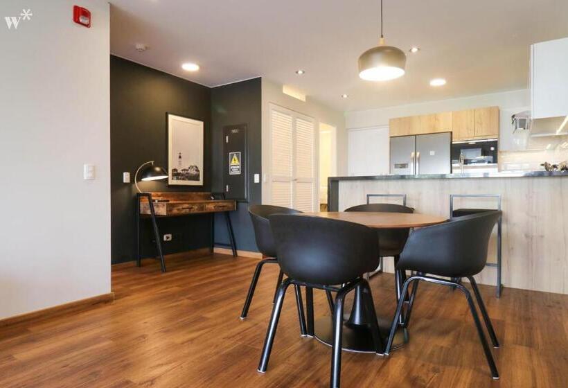 Apartamento 1 Dormitório com Sacada, Alcanfores 1262 By Wynwood House