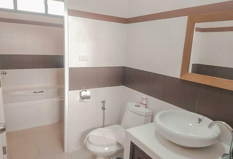 Люкс, Chaithalay Khanom Resort