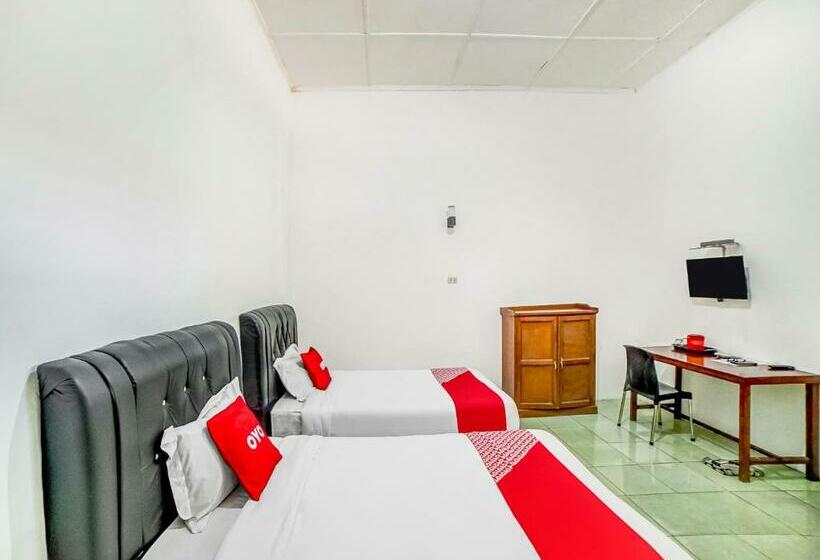 Номер Стандарт, Oyo 90834 Hotel Anugrah