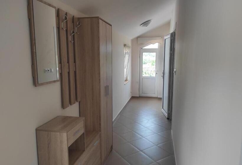 Апартаменты 1 Спальня с Балконом, Sunny House Apartments