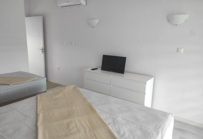 Апартаменты 1 Спальня с Балконом, Sunny House Apartments