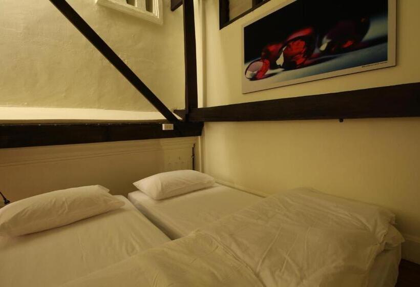 스탠다드 발코니 스튜디오, Baan Luang Rajamaitri Historic Inn