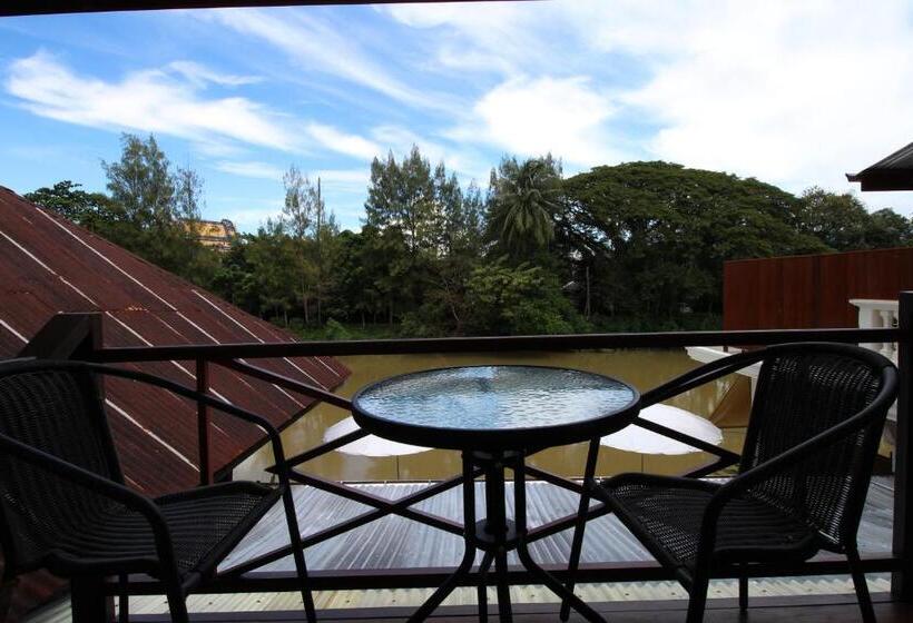 스탠다드 발코니 스튜디오, Baan Luang Rajamaitri Historic Inn