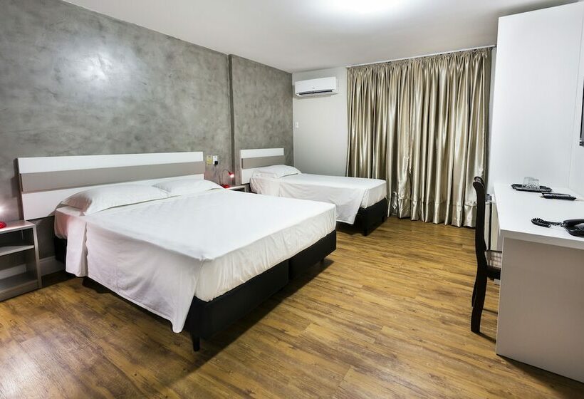 Quarto Triplo Estandar, H