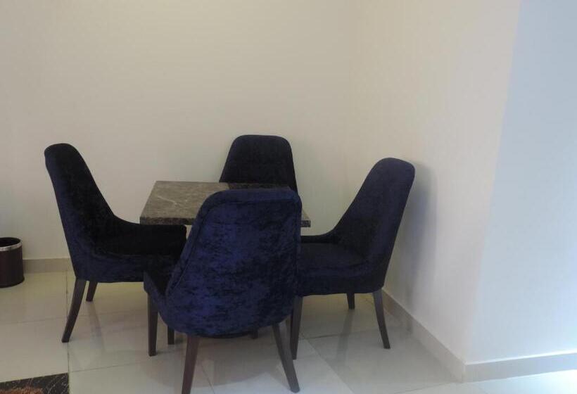 سوییت اجرایی, Crown Hotel Juba