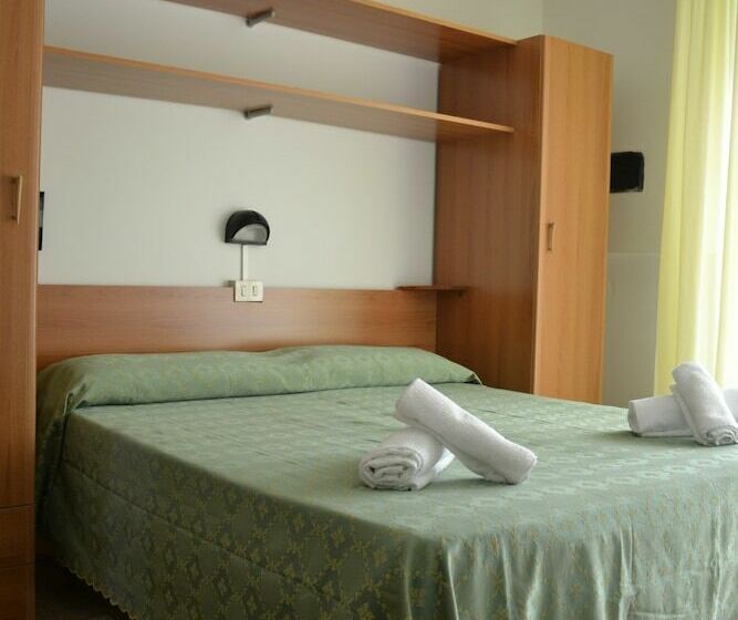 Quarto Estandar, Mirage