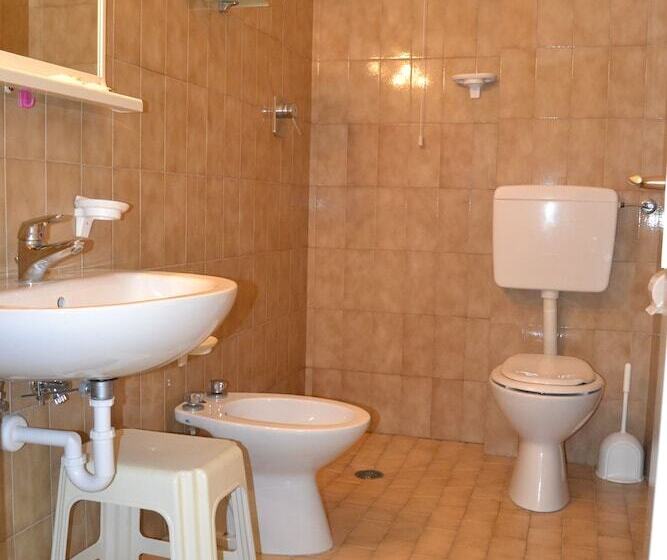 Quarto Estandar, Mirage