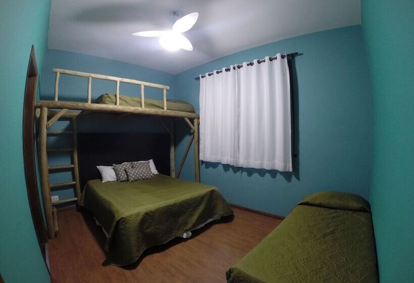 חדר סטנדרט, Adrena Hostel