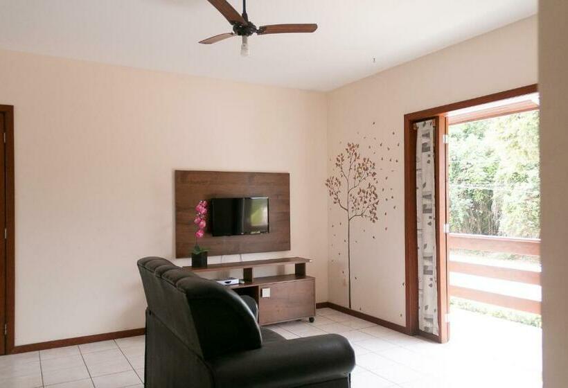 Apartamento 2 Dormitórios, Mestre Lord Apart