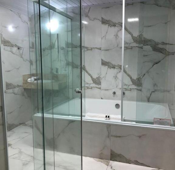 Quarto Estandar com Hidromassagem, Pousada Kaliman Campos Do Jordão   Premium