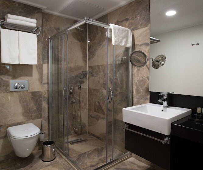 اتاق استاندارد, Northdoor